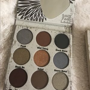 Glam metal x boxycharm eyeshadow palette